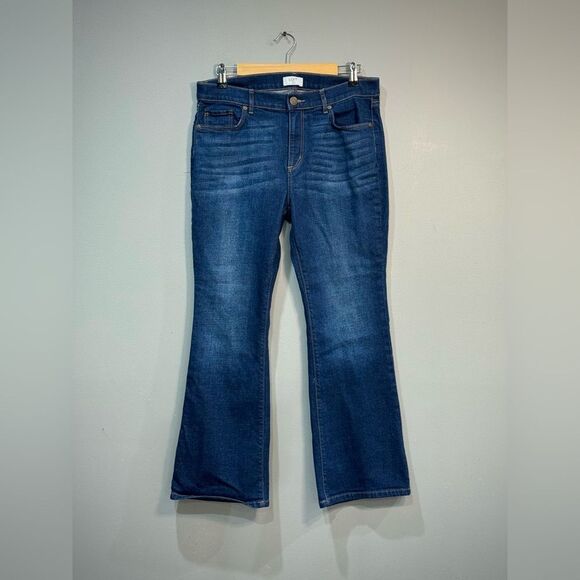LOFT Outlet Petite Bootcut Jeans Size 10P EUC - Picture 1 of 4